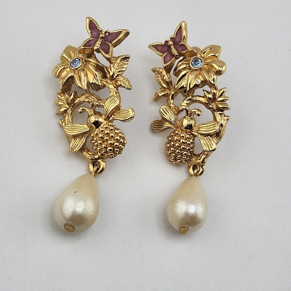 Vintage Avon Garden of Eden Gold Tone Pink Butterfly Faux pearl Clip Earrings